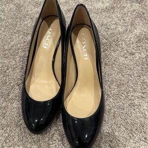Coach Women's Shiny Black Pumps